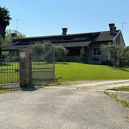 Casa L'oasi Holiday home Salzano